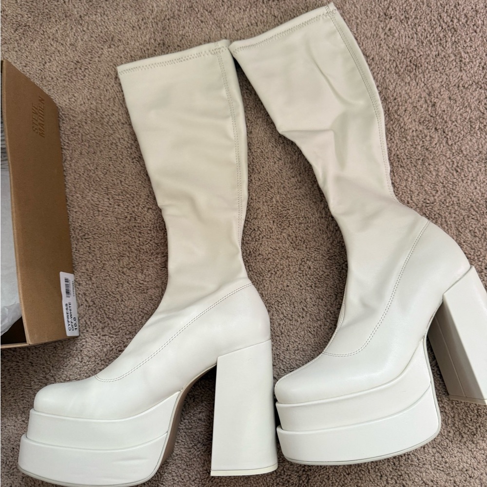 Steve Madden Cypress Cream Platform Boots new in box